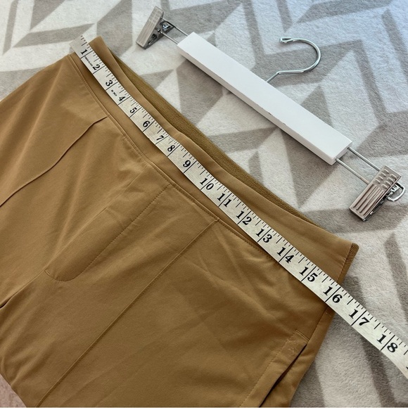 ATHLETA Brooklyn Heights Vienna Slim Pant Tapered Leg size 10 Tapestry Gold - Picture 6 of 10